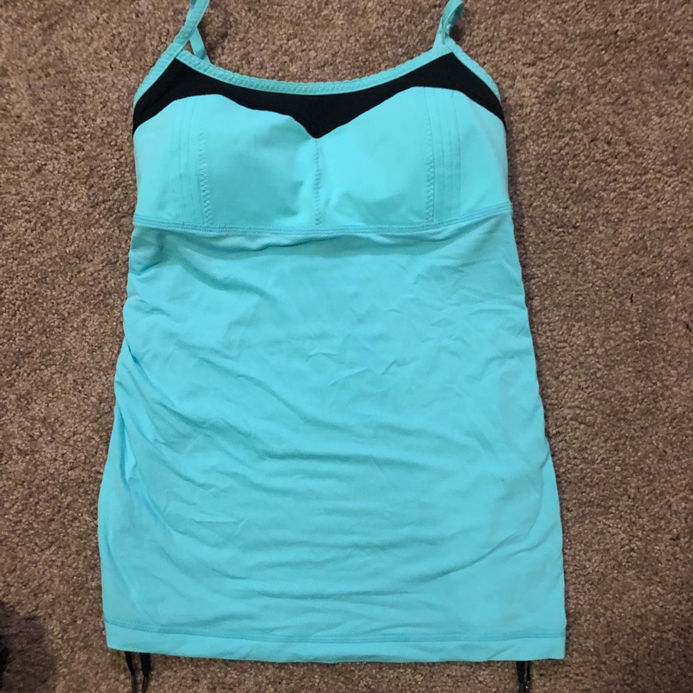 Lululemon workout top